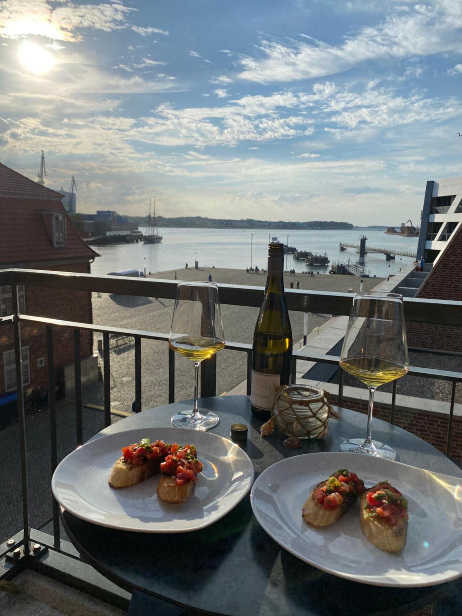 Meerblick, Balkon Und Private Sauna Im Historischen Getreidespeicher Wißmar Esterno foto
